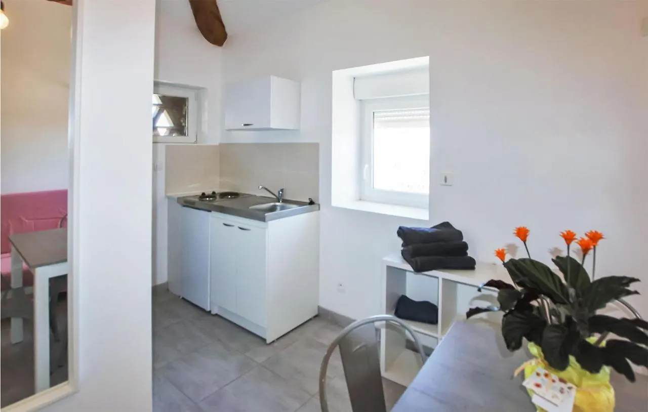 Awesome Apartment In Vanosc With Kitchenette